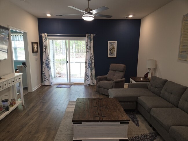 Photo - 3402 Bells Lk Cir