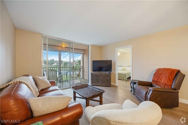 Building Photo - 300 Forest Lakes Blvd Unit 210 Rental