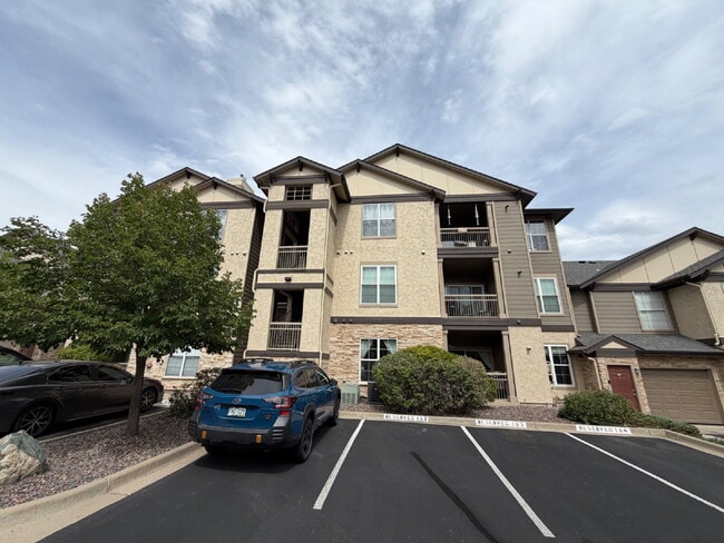 Photo - "Spacious 2-Bed, 2-Bath Condo Retreat in Littleton's Serene Fallingwater Condo's!" Unit 1614