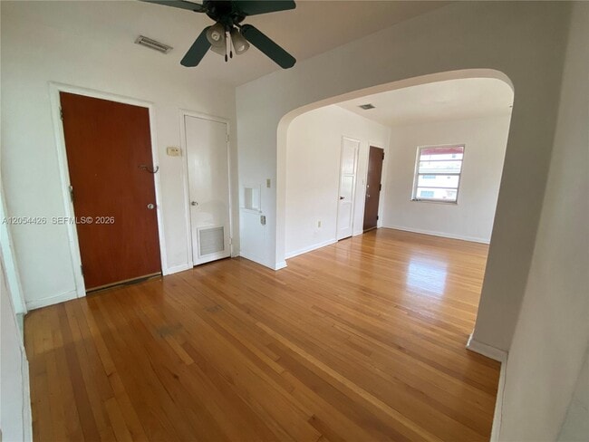 Photo - 33 Madeira Ave Unit 3