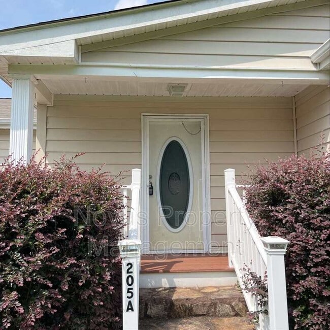 Photo - 205 Tom Fletcher Rd