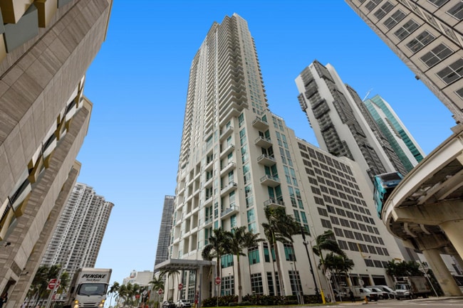 Building Photo - 300 S BISCAYNE Unit 34 floor Rental
