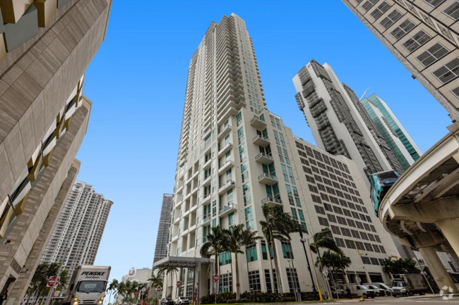 Building Photo - 300 S BISCAYNE Unit 34 floor Rental