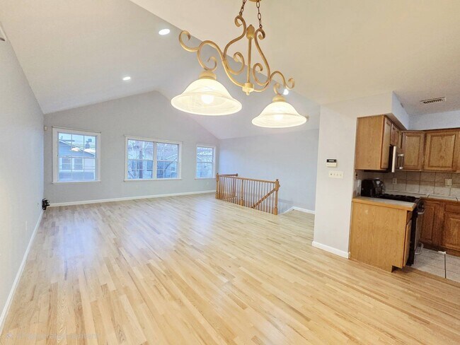 Photo - 27 Jewett Ave Unit 2