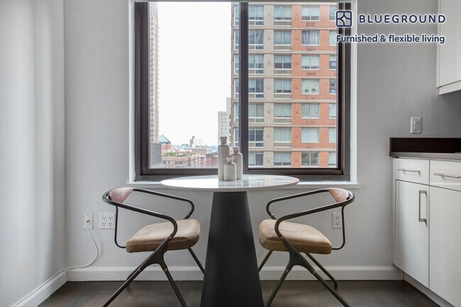 Photo - 830 8th Ave Unidad FL7-ID651