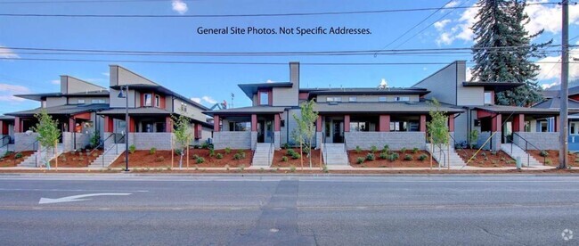 Building Photo - Beautiful & newer 3bd/2baths townhome conv...