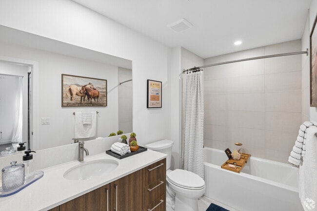 Brahman 2BR, 2BA - 1,113SF - Bathroom