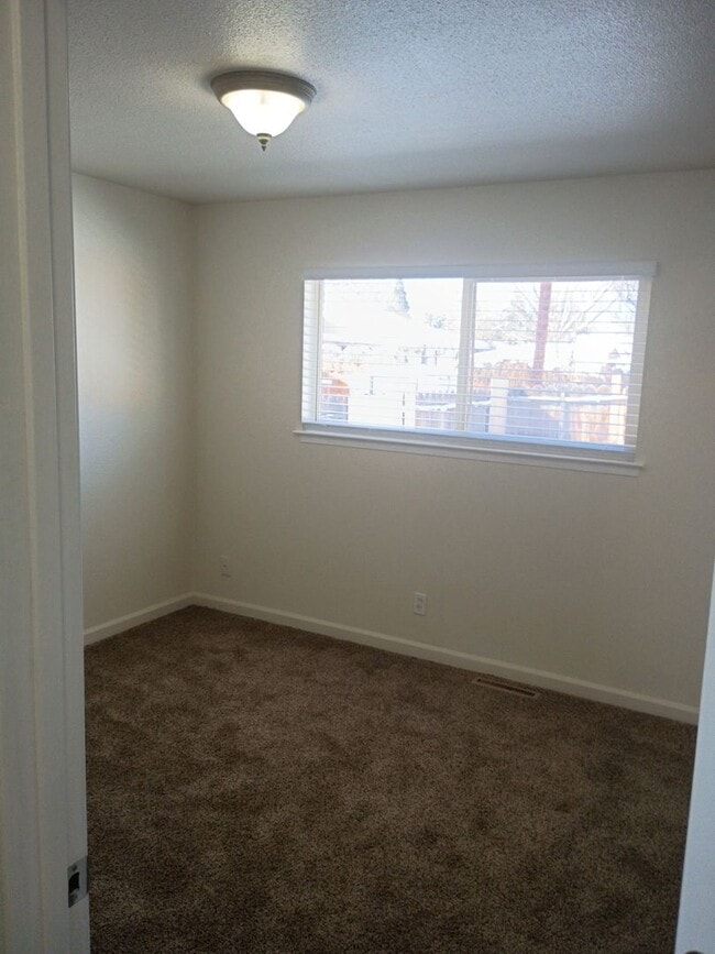 Photo - 3225 Lucerne Way