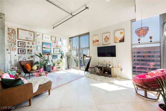 353 E Bonneville Ave Unit 753