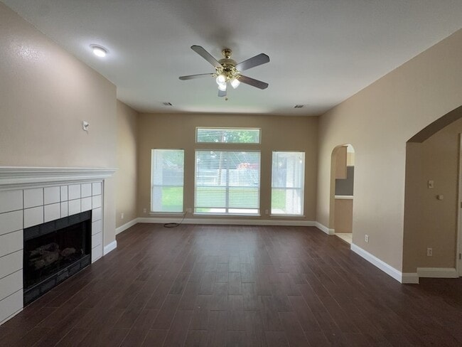 Photo - 317 Oak Meadow Ln