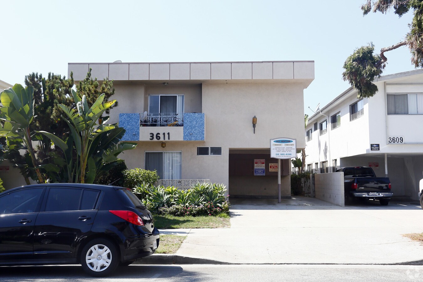 Photo - 3611 Mentone Ave