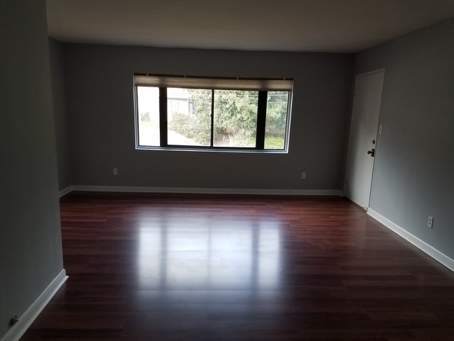 Photo - 104 Ardmore Pl NW Unidad 4