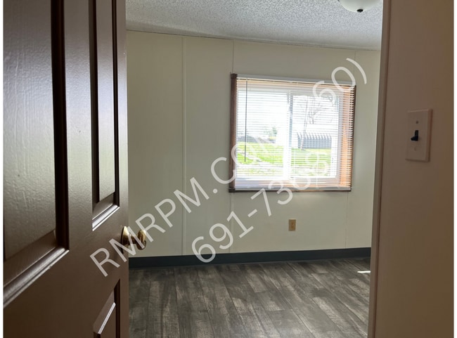 Photo - 2065 E Lakeside Dr