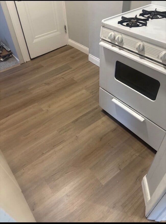 Photo - 623 W Main St Unit 3