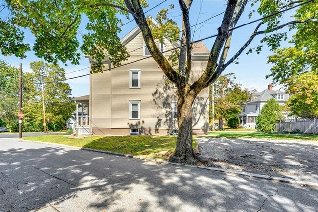 Photo - 311 Highland Ave Unit 1