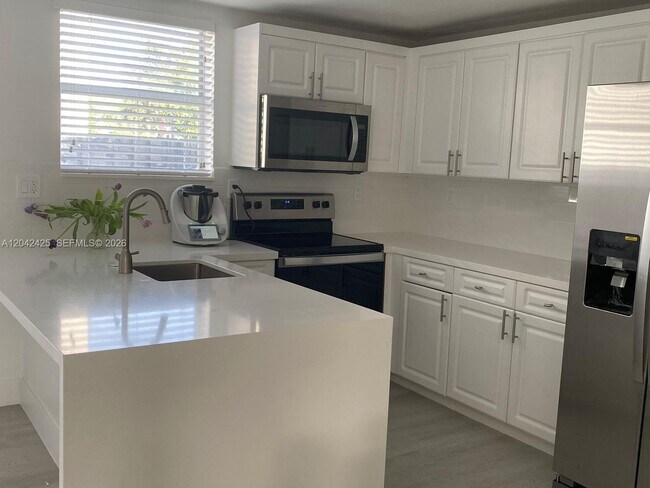 Photo - 5245 NW 112th Ave