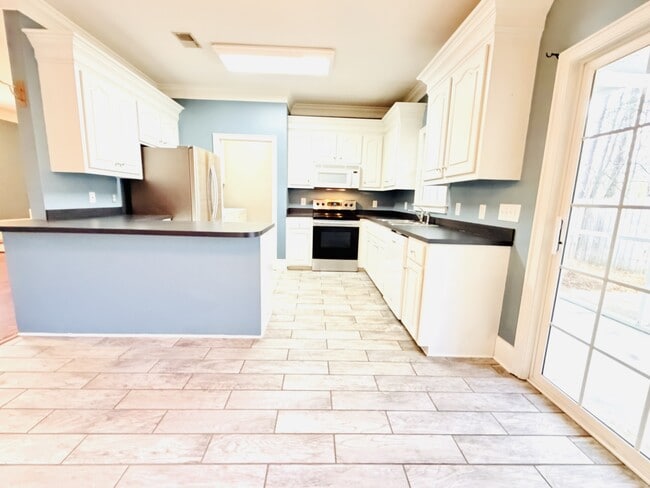 Photo - 207 Ivy Park Ln