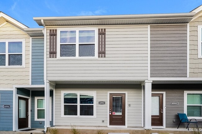 Building Photo - 6082 Cullen Dr Rental