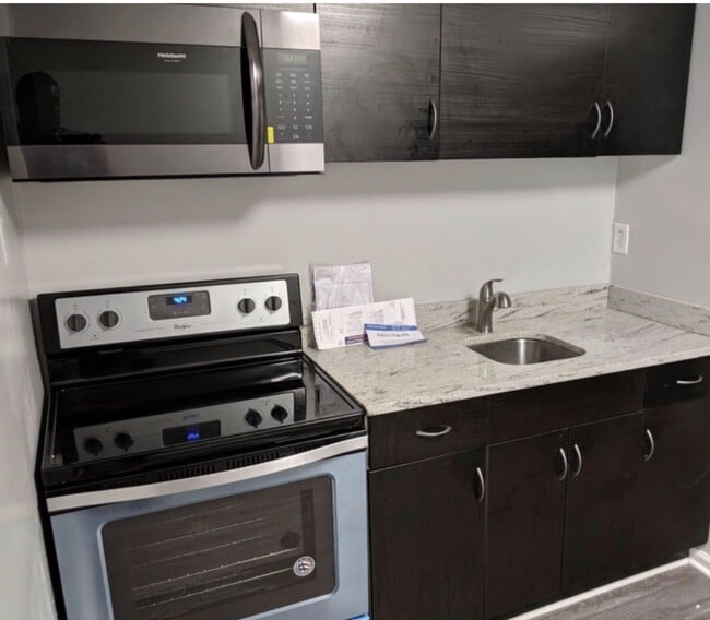 Photo - 2504 Heatherwood Ct Unit B