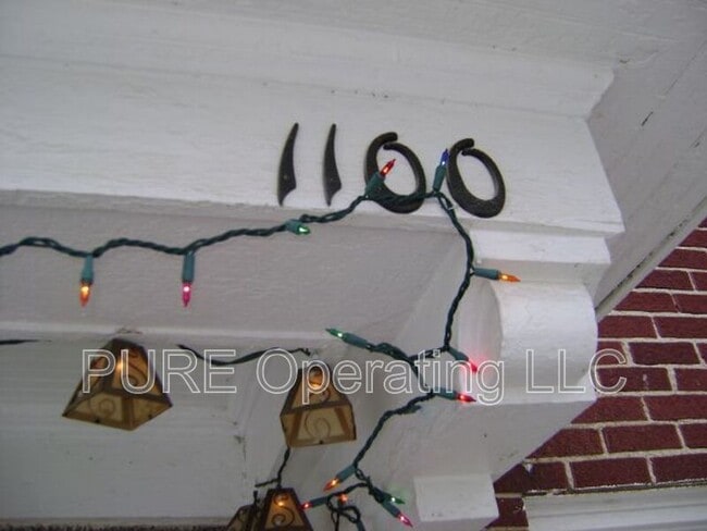 Photo - 1100-1102 S 35 Av Unit 1100