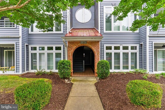 Building Photo - 1134 Lake Heron Dr Unit 1B