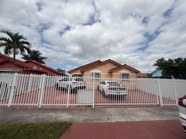 Building Photo - 17630 SW 143rd Ct Rental