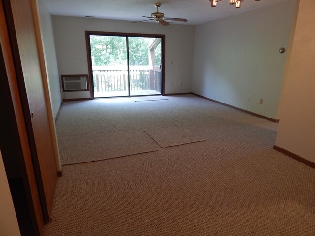 Photo - 340 Sunderland Rd Unit 36G