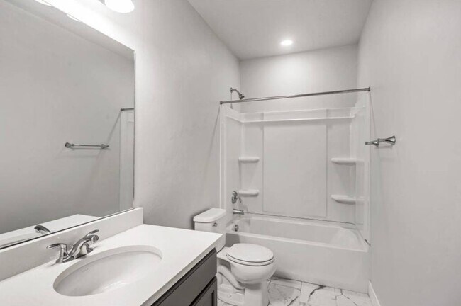 Photo - 5141 Lower Wood Ln