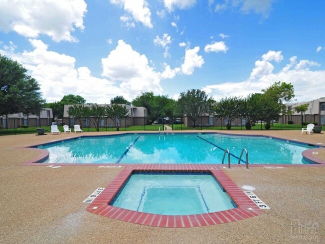 University Club Apartments