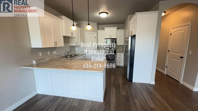Photo - 427 E Red Fox Ln