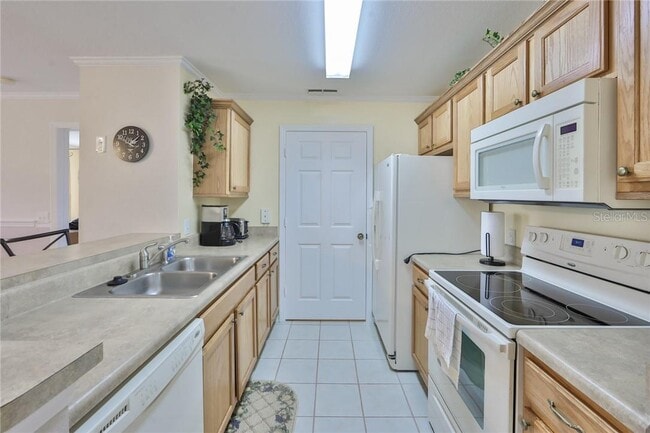 Photo - 4850 51st St W