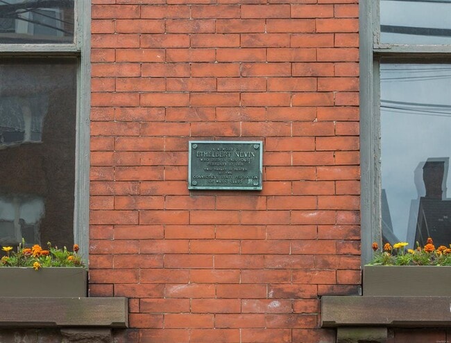 Photo - 40 Trumbull St Unit Main House