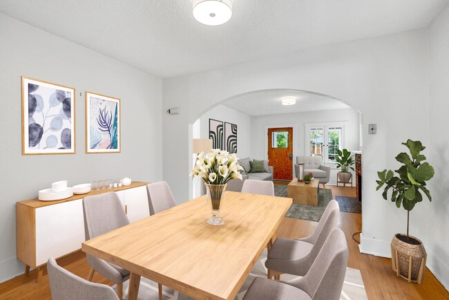 Photo - 2001 S Grant St