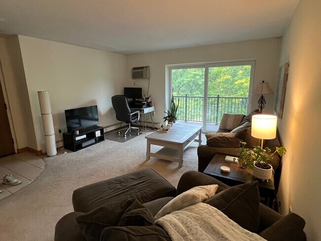 Photo - 2340 Commonwealth Ave Unit 2-3