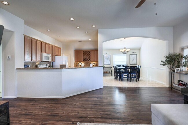 Photo - 108 Cove Cir