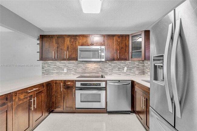 Photo - 9431 Live Oak Pl Unit 205