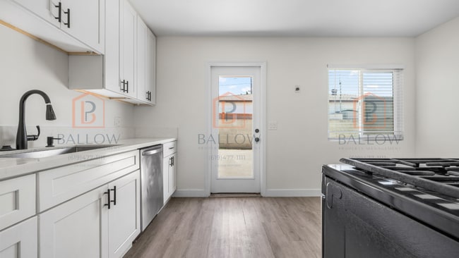 Photo - 499-457 H St Unit 457 B