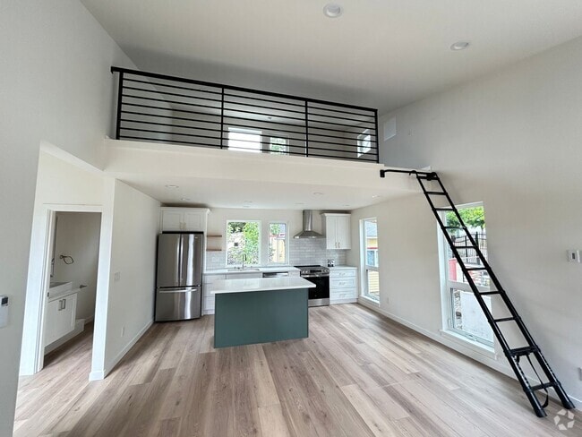 Building Photo - 8024 Unit 8024B Rental