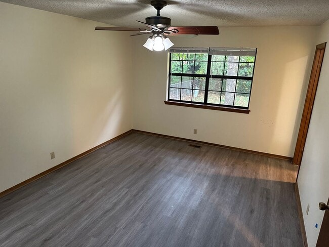 Photo - Available 7/1! Spacious 3 Bedroom, 2 Full Bathroom Rogers Home in Quiet Neighborhood