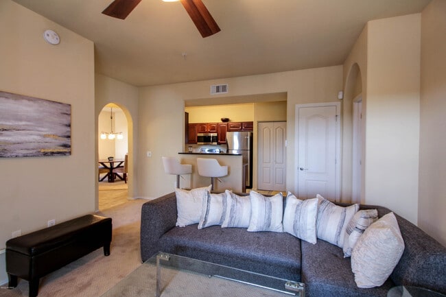 2550 E River Rd Unit 18206