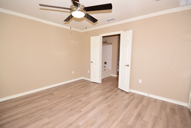 Lake Park Villages Interior 7