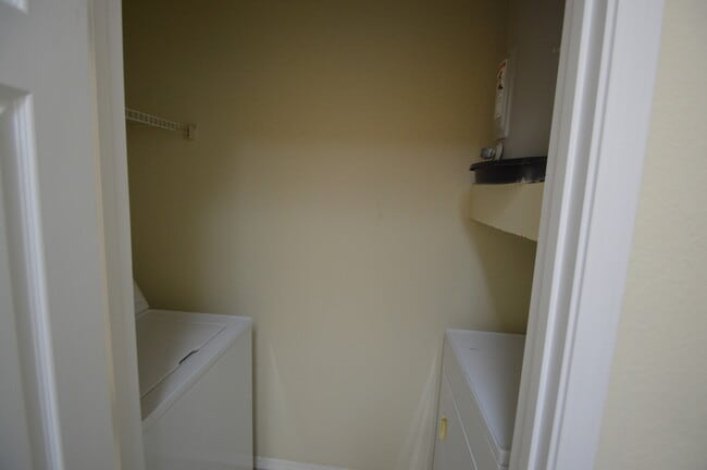 Photo - TEMPLE TERRACE: Second floor unit $1450 month. Gated Community! Convenient to USF Unit 204