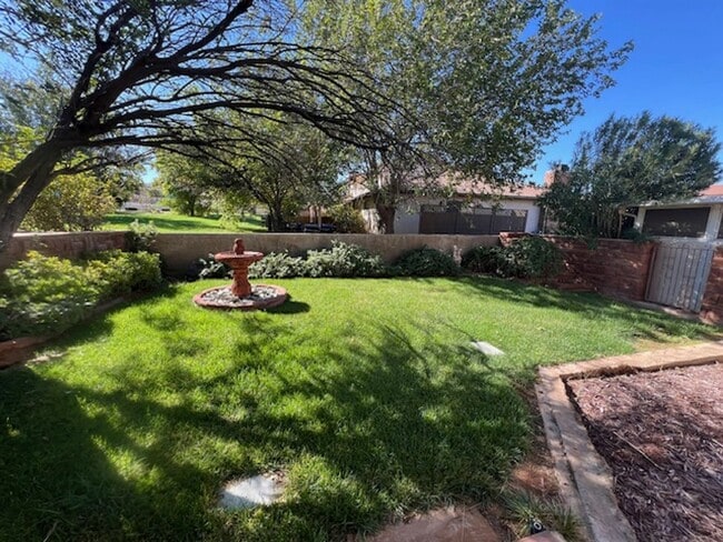 Photo - 55+ AGE RESTRICTION Cozy Bloomington