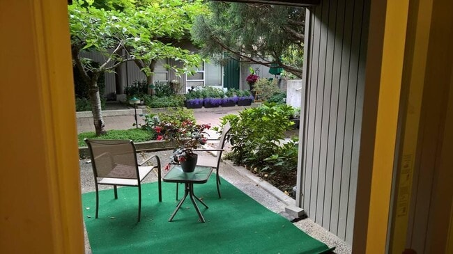 Photo - 860 100th Ave NE