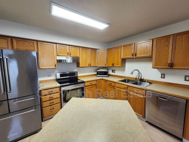 Photo - 7428 Meadow St