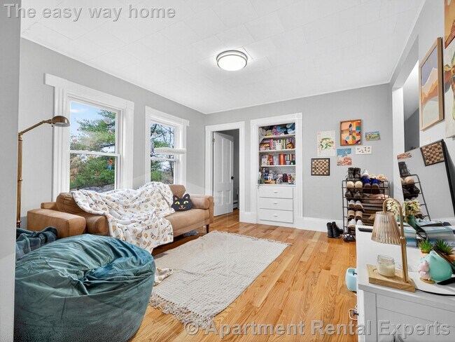 Photo - 114 Woodstock St Unit #3