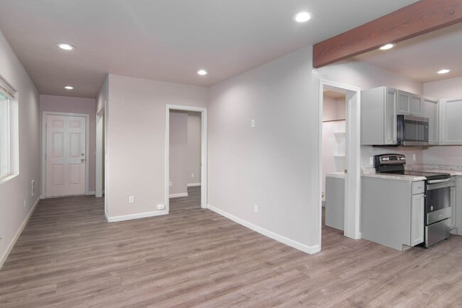 Building Photo - 1314 W Mallon Ave Unit 1314 W Mallon Ave. -  C Rental