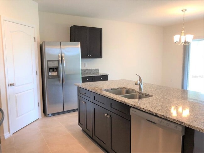 Photo - 194 St Thomas Dr