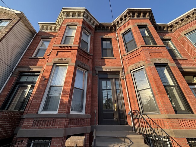 4Br/3.5Ba Townhome