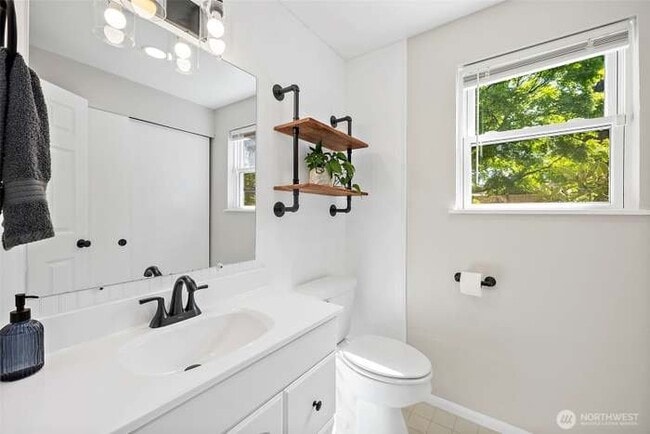 Photo - 30022 6th Ave SW